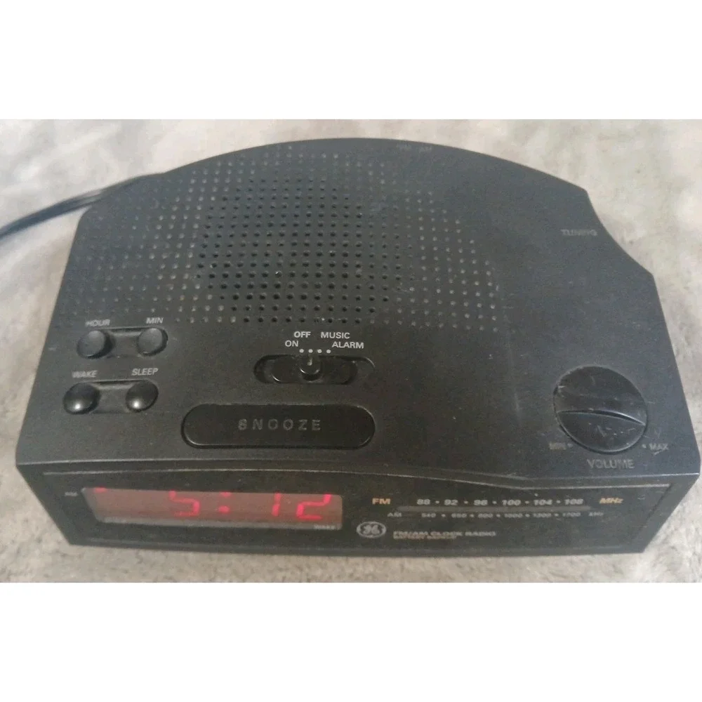 General Electric AM/FM Digital Clock Radio Alarm Clock 7-4813B 120V Tested Works